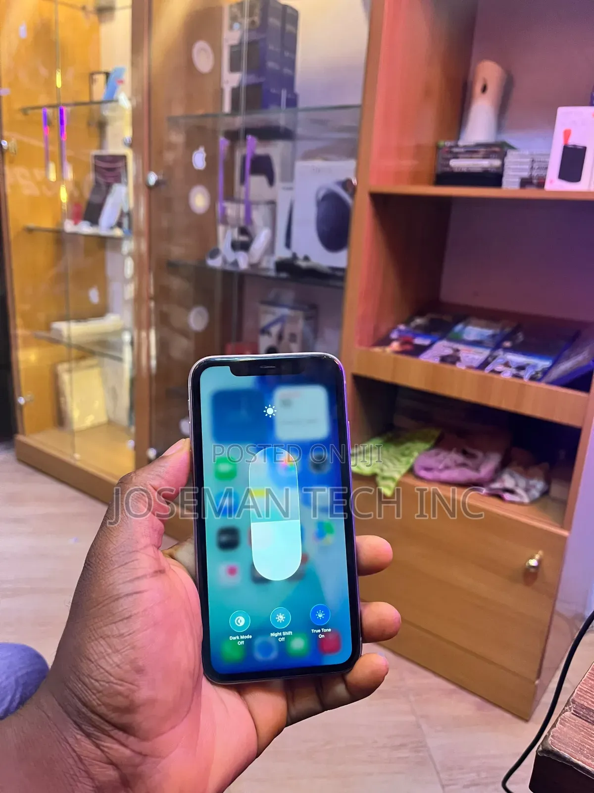 Apple iPhone 11 64 GB Purple