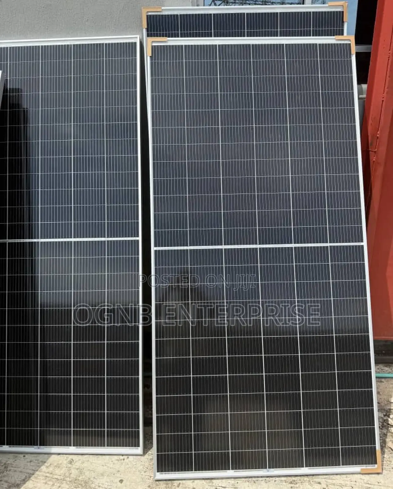 700w Solar Panel.