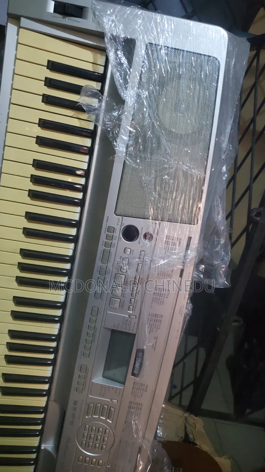 Yamaha GX 300 Keyboard