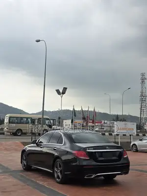 Mercedes-Benz E300 2017 Black