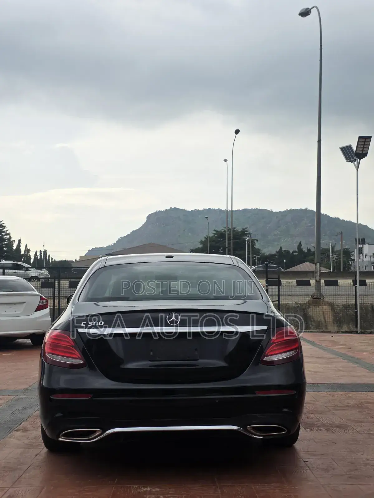 Mercedes-Benz E300 2017 Black