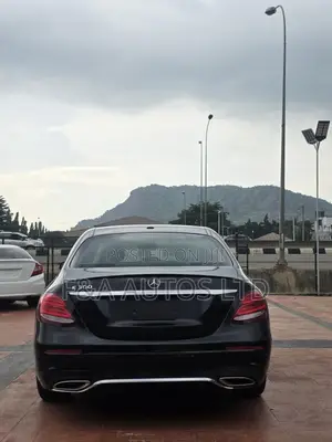 Mercedes-Benz E300 2017 Black