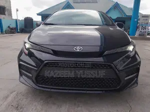Toyota Corolla XSE 2020 Blue