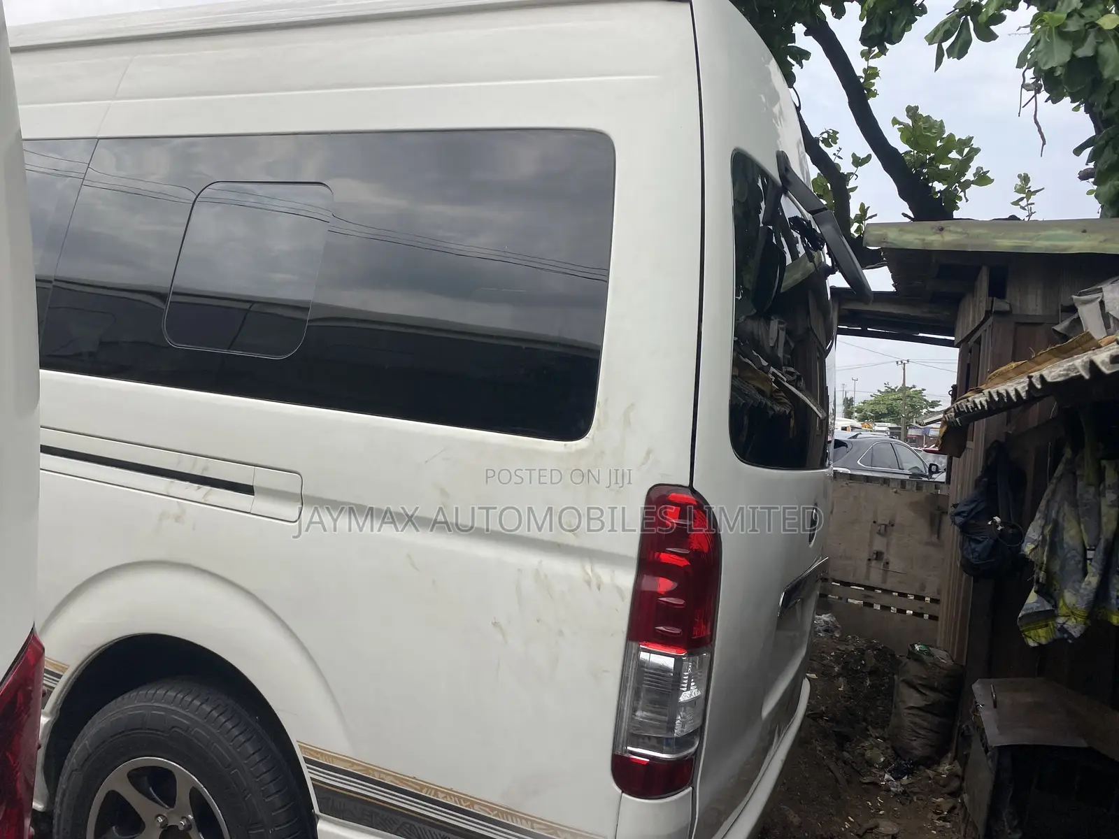 Toyota HiAce 2017 White