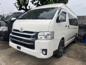 Toyota HiAce 2017 White
