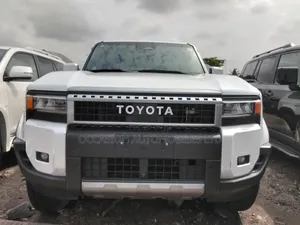 Toyota Land Cruiser Prado 2025 White
