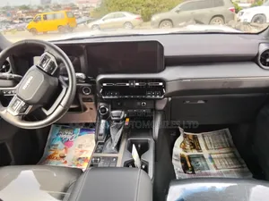 Toyota Land Cruiser Prado 2025 White