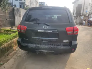 Toyota Sequoia 2008 Green