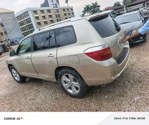 Toyota Highlander 2009 Gold