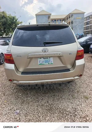 Toyota Highlander 2009 Gold