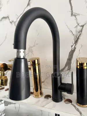 Black Pull-Out Sink Mixer