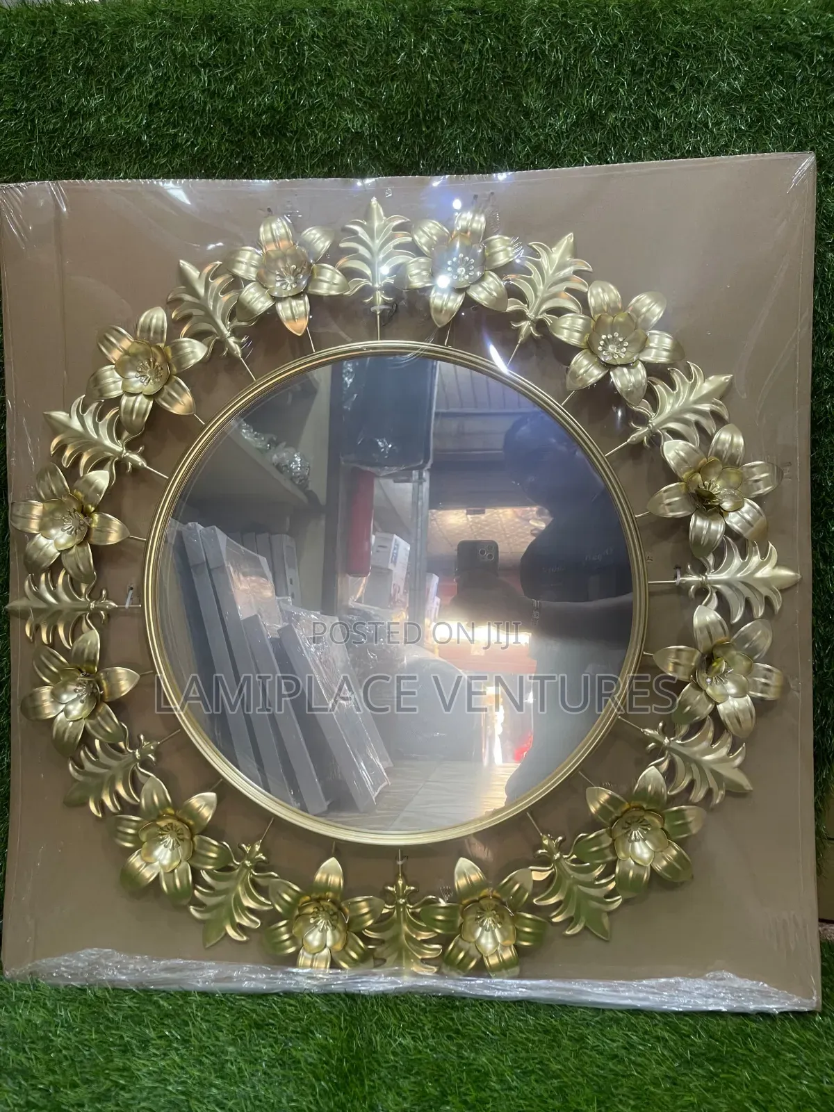 Luxury Mirror With Console