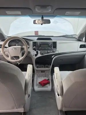 Toyota Sienna LE 7 Passenger 2012 Gray
