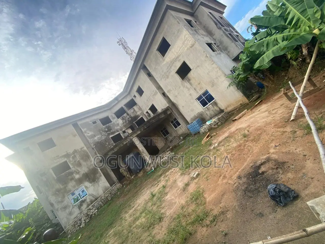 29 Rooms Uncompleted Hotel