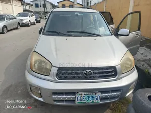 Toyota RAV4 Automatic 2002 Silver