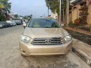 Toyota Highlander 2009 Gold