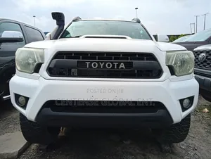 Toyota Tacoma 2013 White