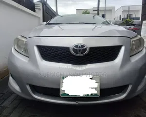 Toyota Corolla 2010 Silver