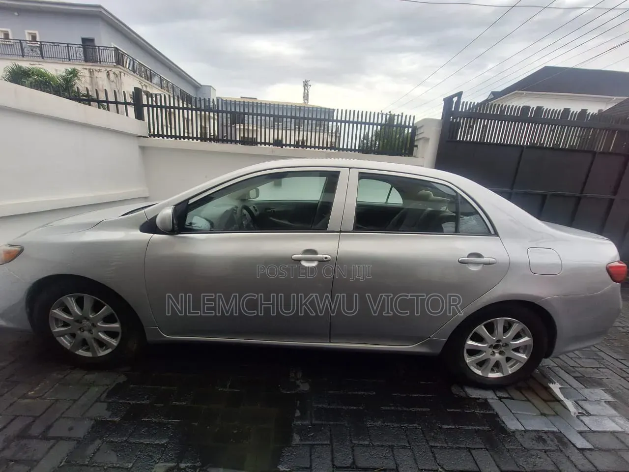 Toyota Corolla 2010 Silver