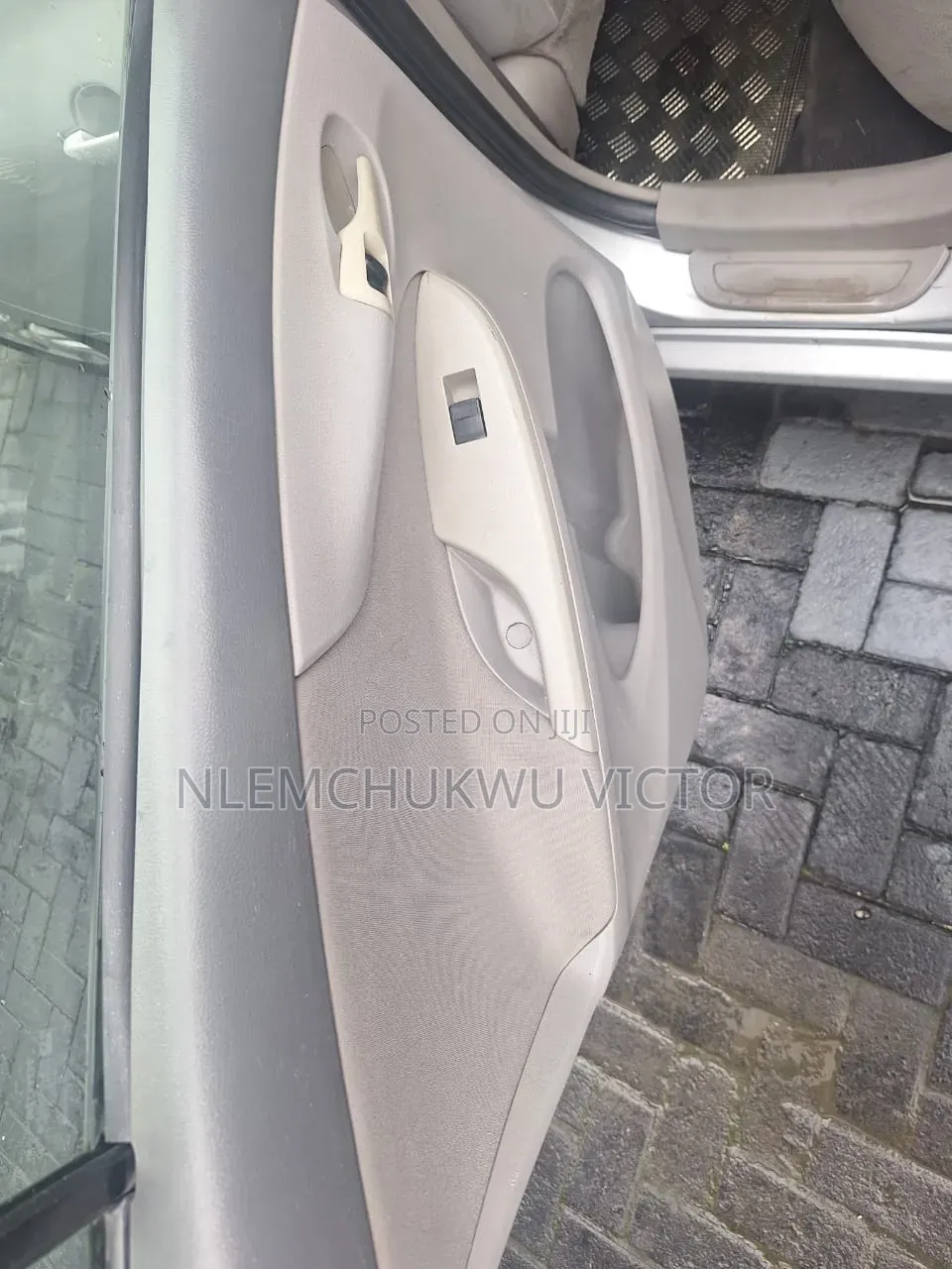 Toyota Corolla 2010 Silver