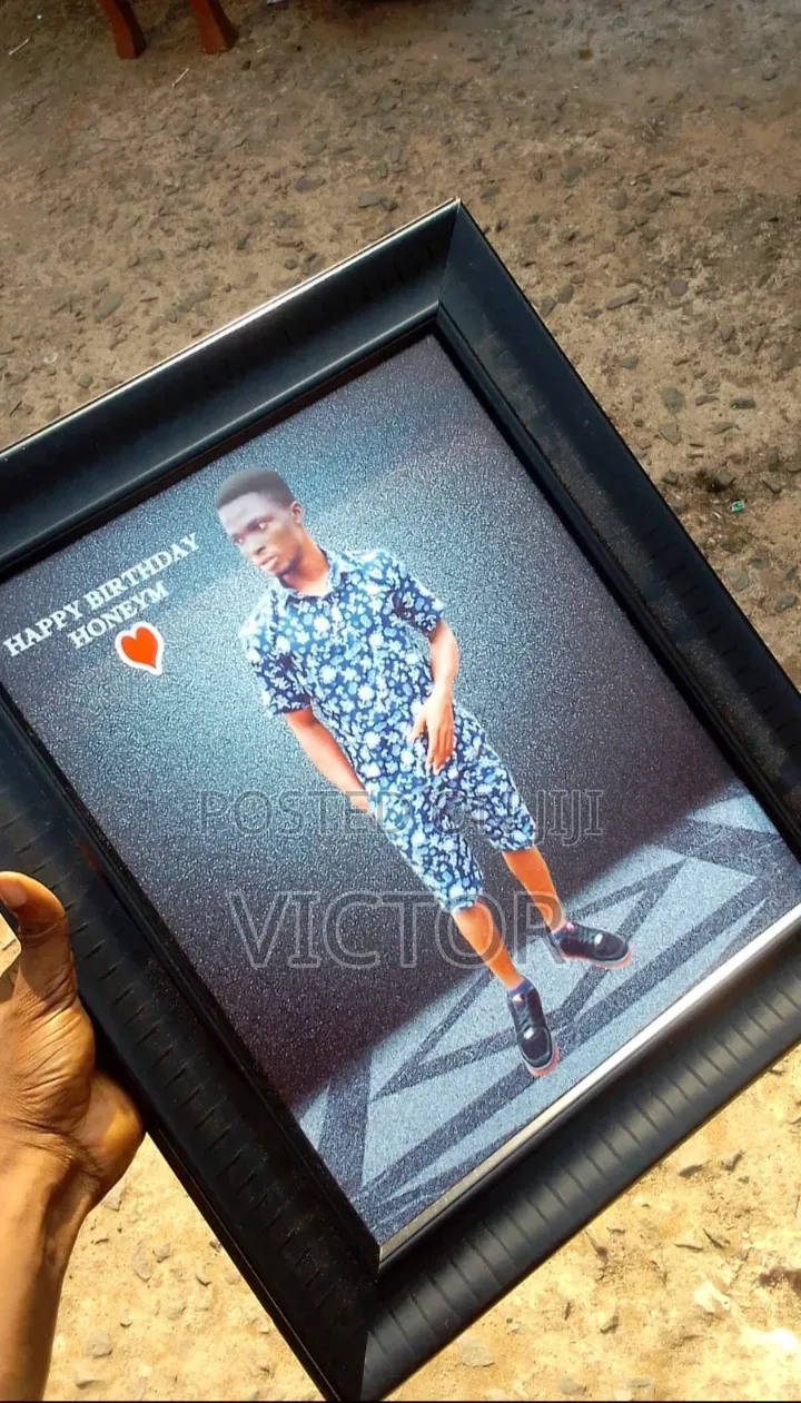 Frames and Pictures