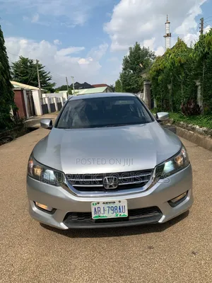 Honda Accord EX 4dr Sedan FWD (2.4L 4cyl 2A) 2013 Silver