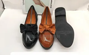 Ladies Shoe