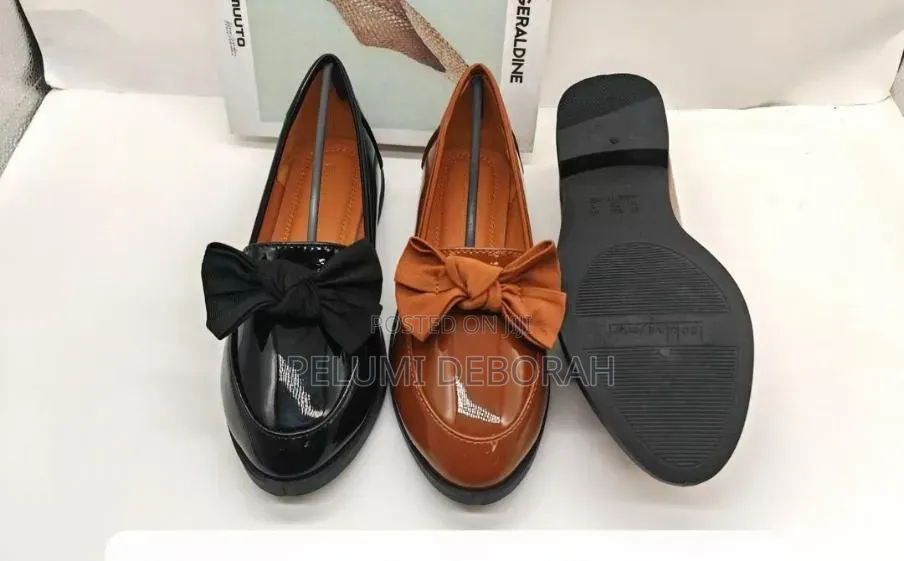 Ladies Shoe