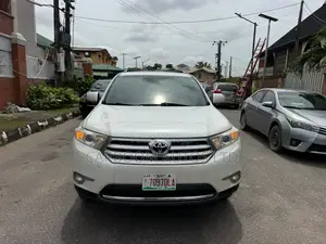Toyota Highlander Limited 2012 White
