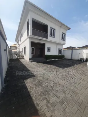 4bdrm House in Lekki Phase 1 for rent
