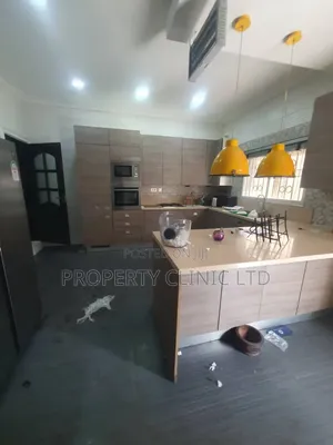 4bdrm House in Lekki Phase 1 for rent