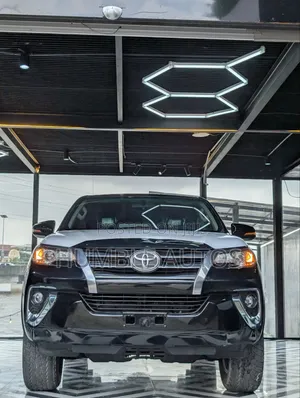 Toyota Fortuner 2019 Black