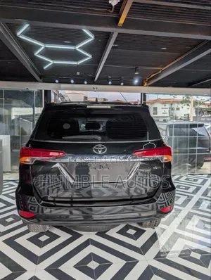 Toyota Fortuner 2019 Black