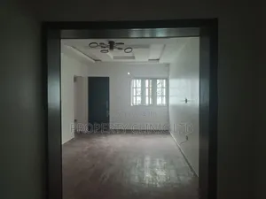 2bdrm Apartment in Lekki Phase 1 for rent