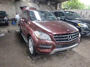 Mercedes-Benz M Class 2015 Brown