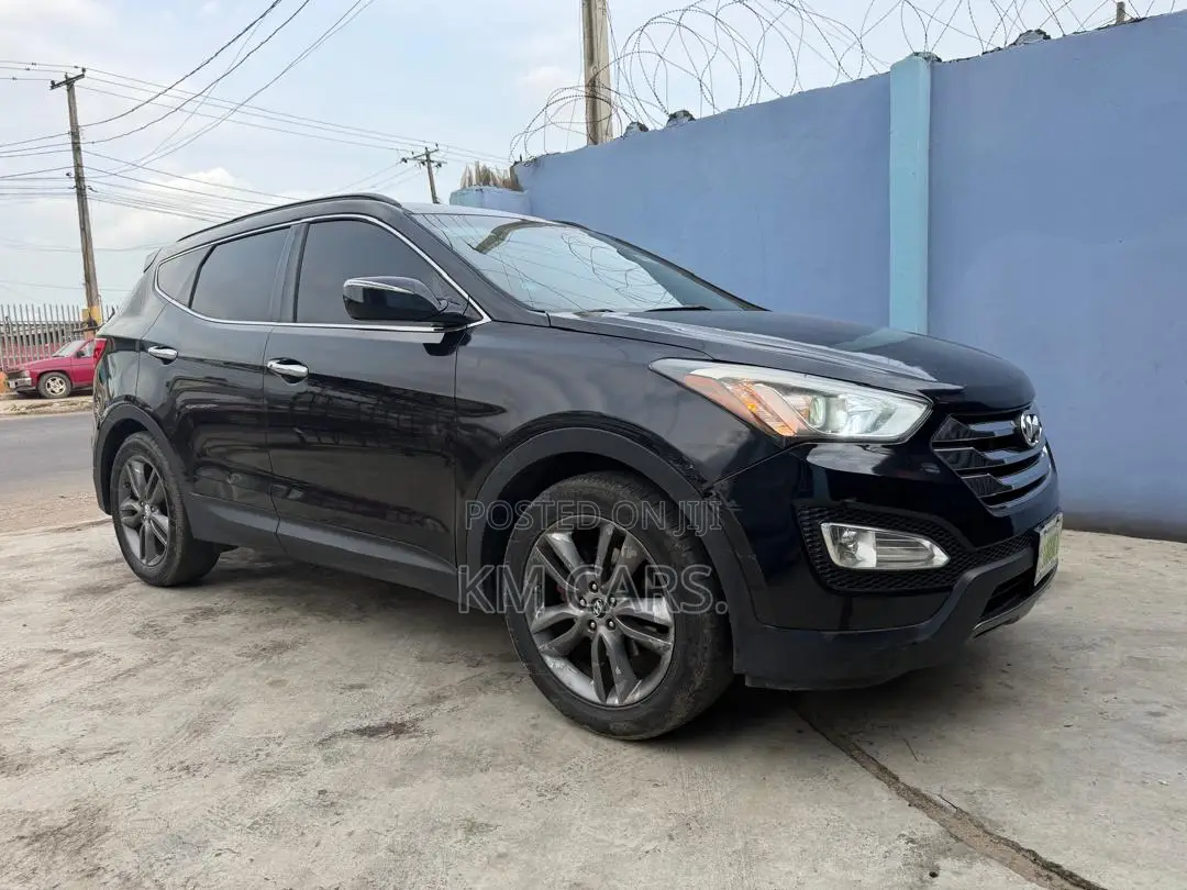 Hyundai Santa Fe 2013 Black
