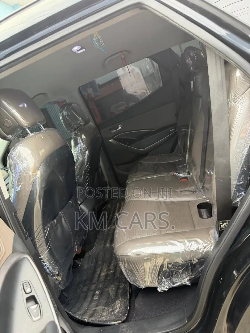 Hyundai Santa Fe 2013 Black