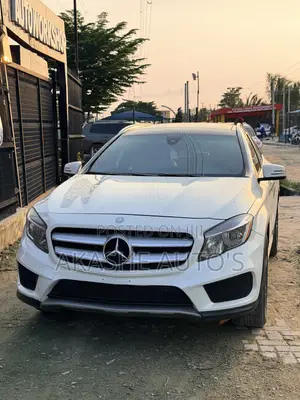Mercedes-Benz GLA 250 2016 White