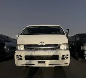 Toyota HiAce 2012 White