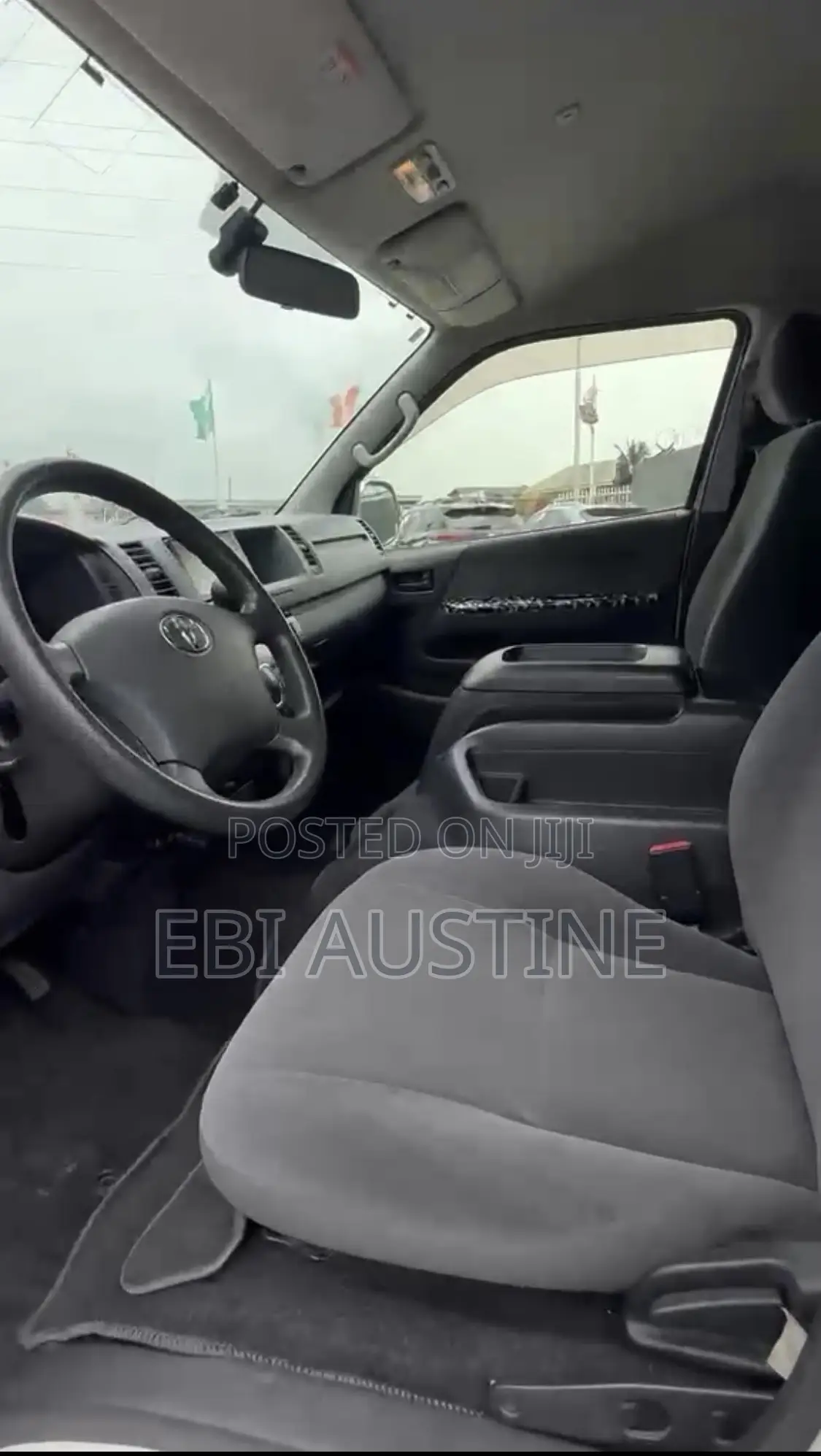 Toyota HiAce 2012 White