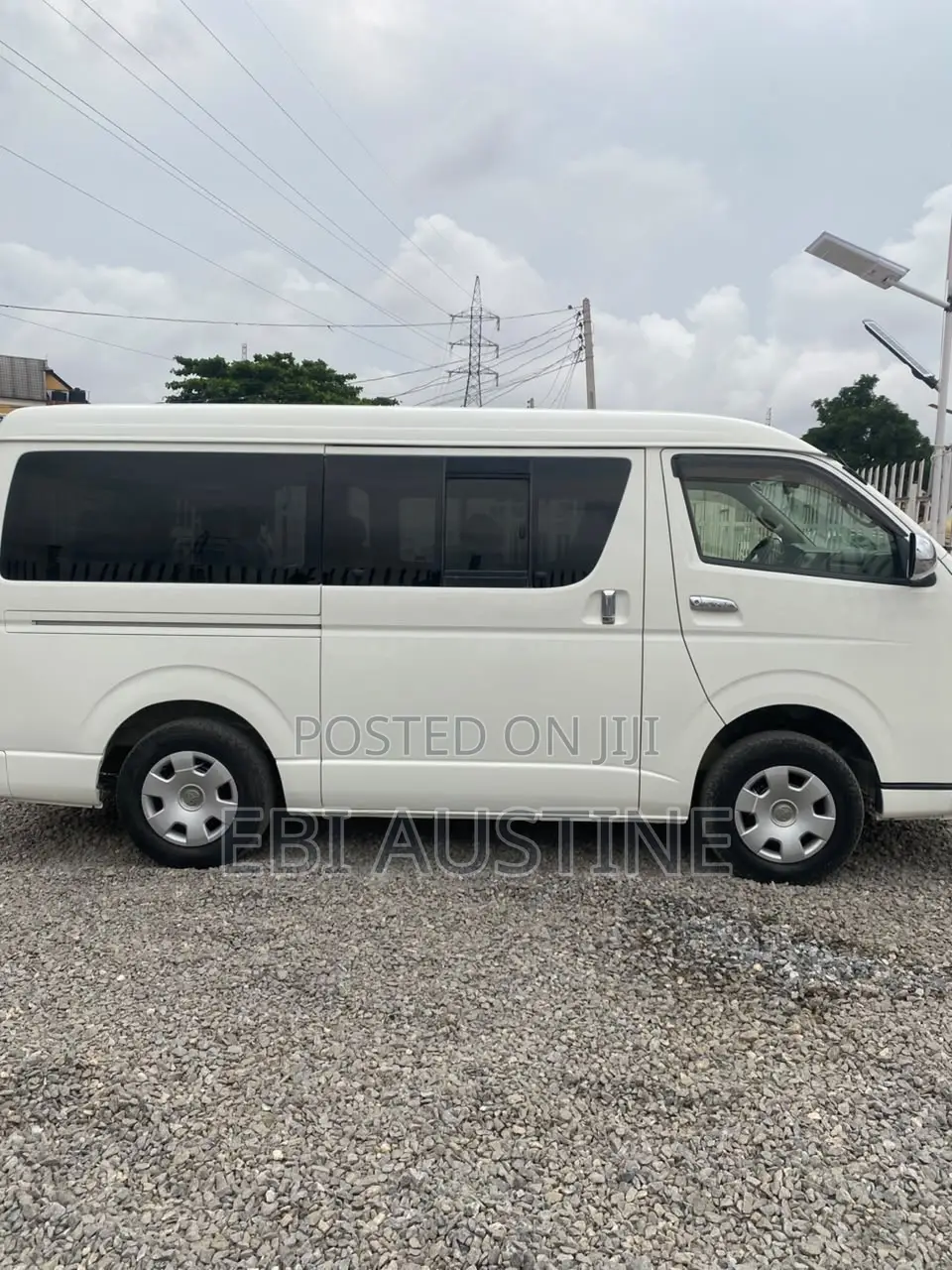Toyota HiAce 2012 White