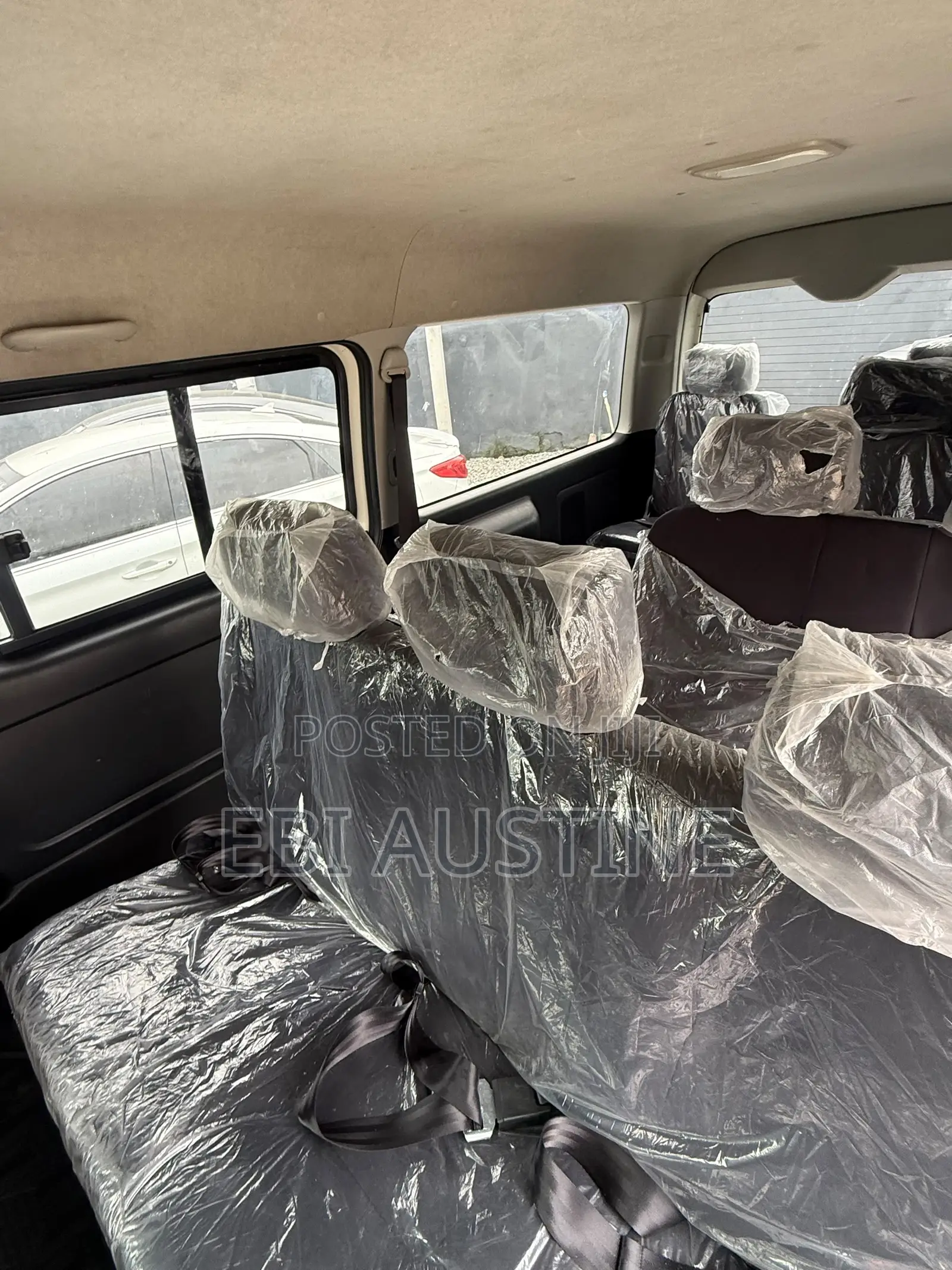 Toyota HiAce 2012 White