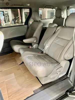 Toyota Sienna LE 7-Passenger 4dr Minivan AWD (3.5L 6cyl 6A) 2015 Gold