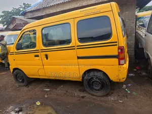 Suzuki Every 2018 Yellow