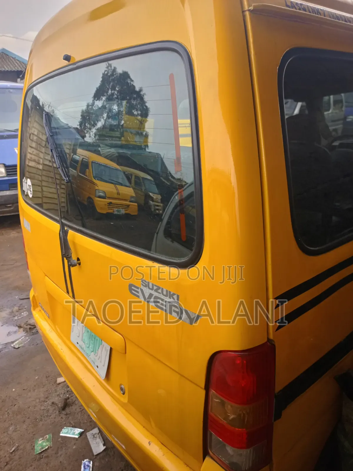 Suzuki Every 2018 Yellow