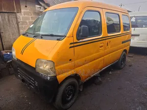 Suzuki Every 2016 Yellow
