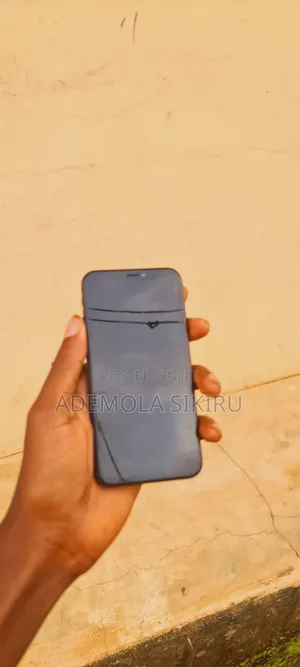 Apple iPhone X 64 GB Black