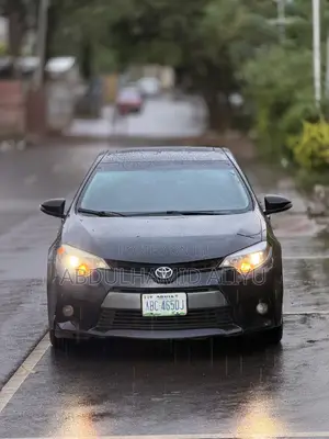Toyota Corolla LE 4dr Sedan (1.8L 4cyl CVT) 2014 Black