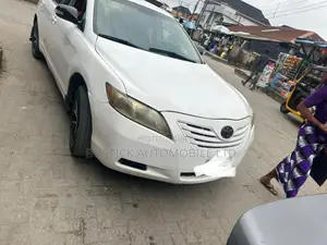 Toyota Camry LE 4dr Sedan (2.4L 4cyl 5A) 2009 White