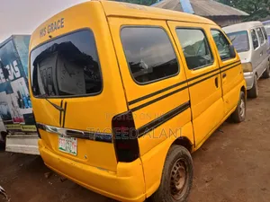 Suzuki Every 2015 Yellow